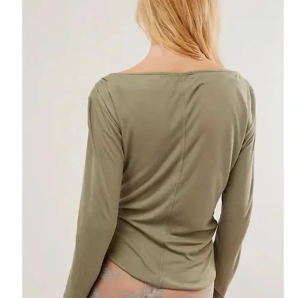 Intimately Night We Met Ribbed Ruched Long Sleeve Tee - Picture 3 of 7